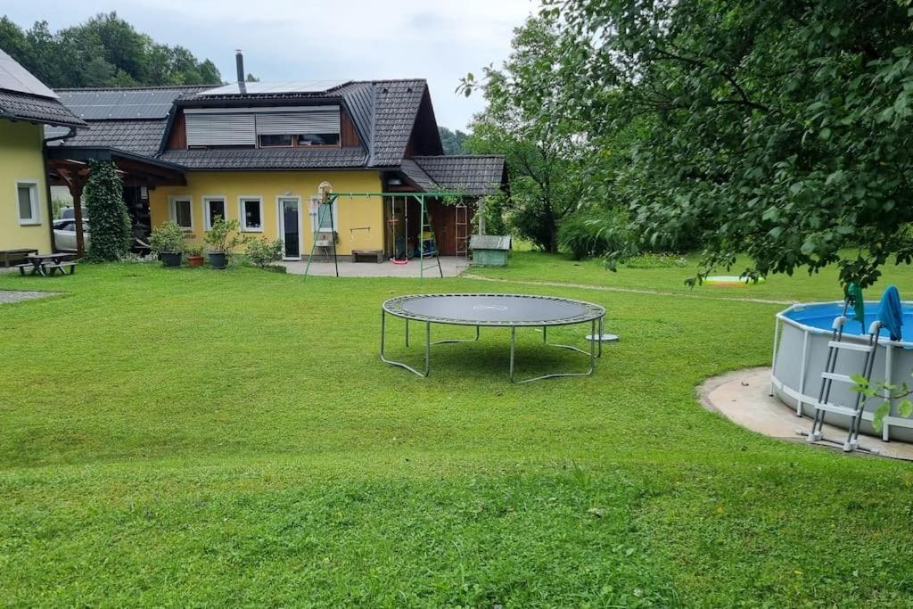 Country Retreat, Near Ljubljana City, Apartma Na Vasi, Blizu Mesta Ljubljana Apartamento Medvode Exterior foto